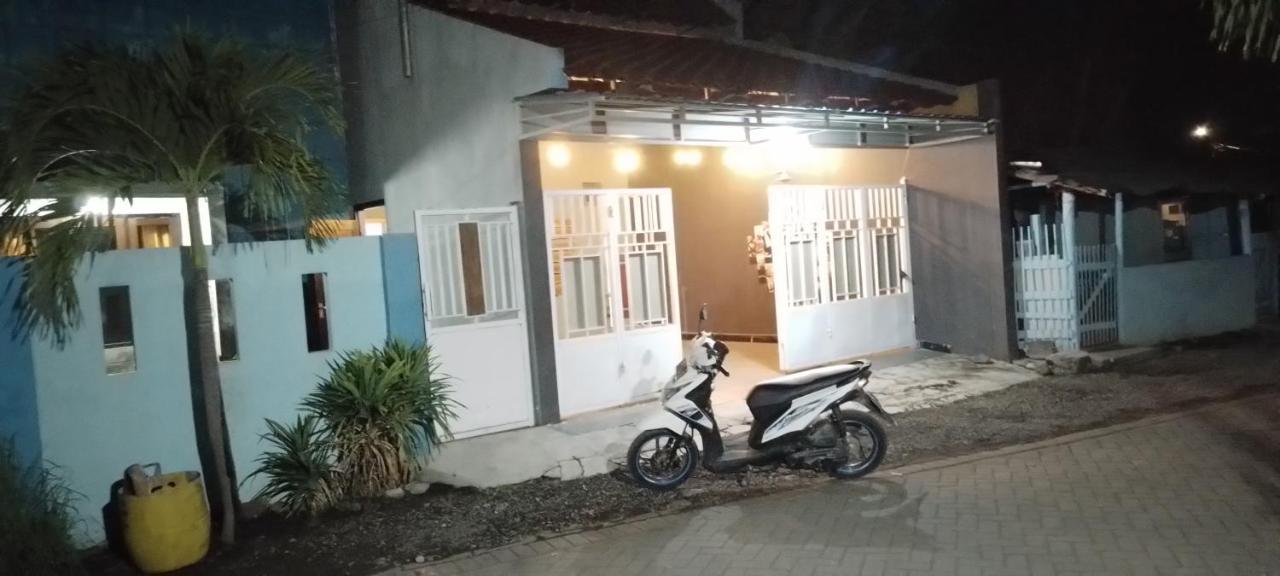 999 Khs 2 Homestay Gilimanuk Exterior foto